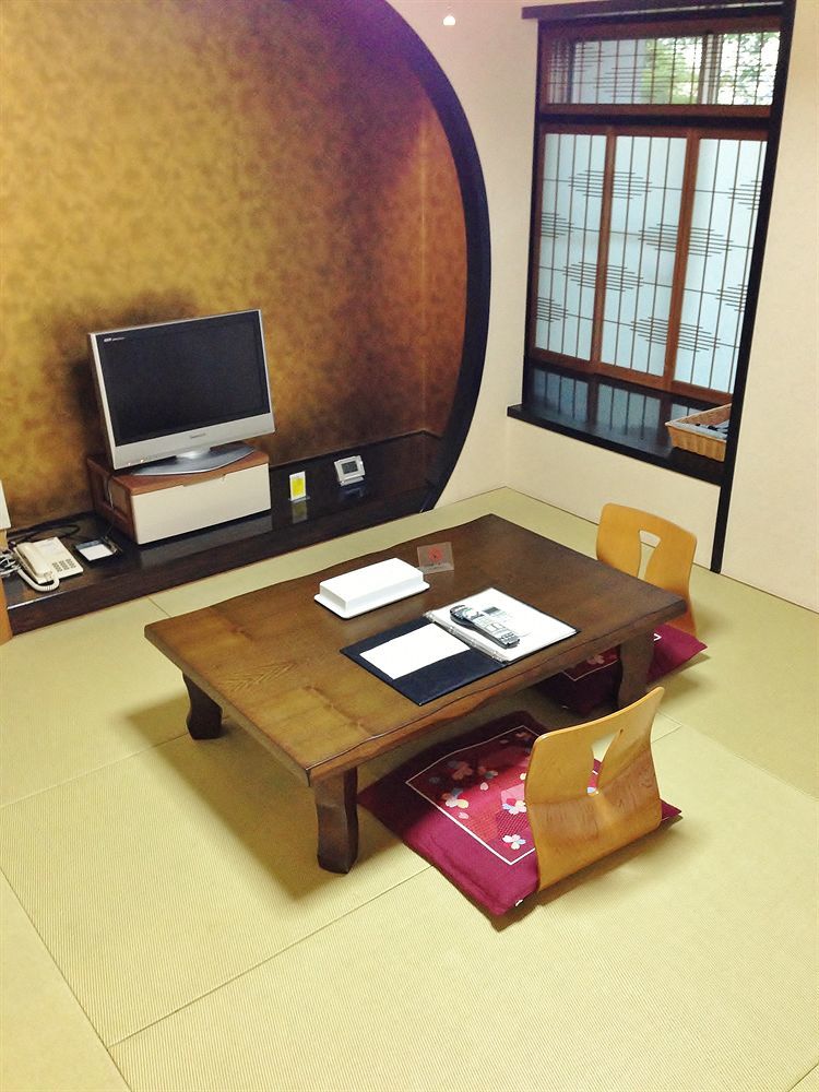 Plaza Fuyo Hotel ฟูกุโอกะ ภายนอก รูปภาพ
